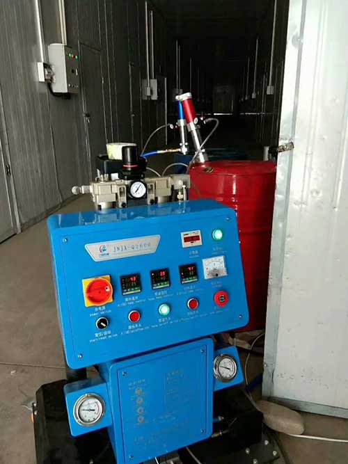 Q2600冷庫發泡噴涂保溫施工機械